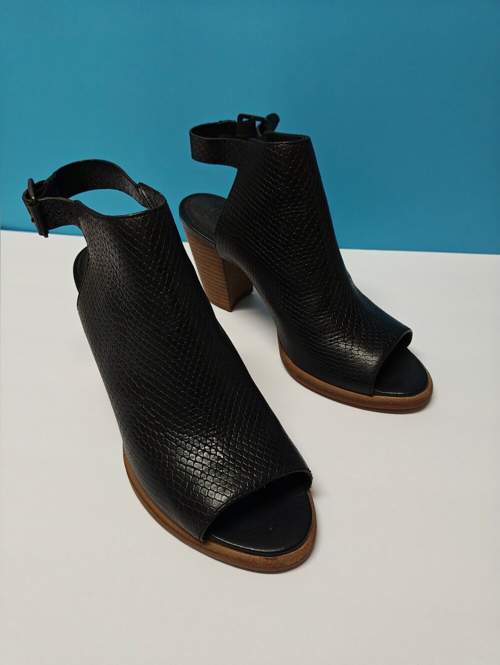 UGG AUDREY EXOTIC Peep Toe Booties BLACK Snakeskin Embossed Leather Size US 8.5
